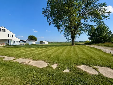 7135 E Main St, South Solon, OH 43153