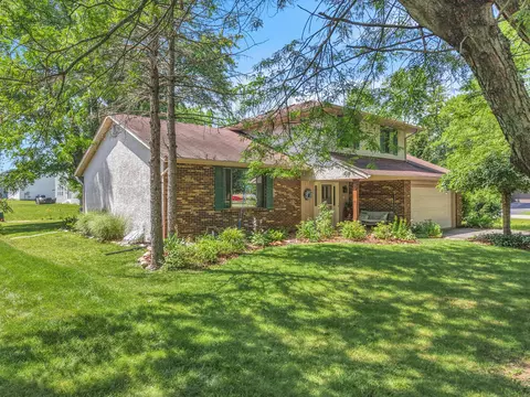 11 Roma Ct SW, Pataskala, OH 43062