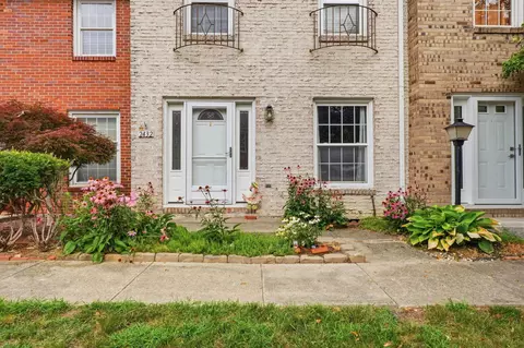 2432 Hardesty Dr S #S6, Columbus, OH 43204