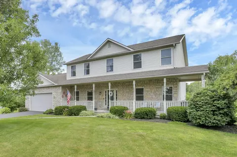 48 Melissa Ct, Pataskala, OH 43062