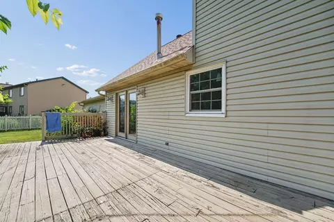 Exterior - 263 Clark Dr, Circleville, OH 43113 photo 2 of 14