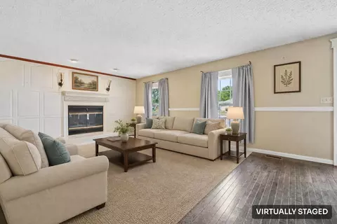 Living - 263 Clark Dr, Circleville, OH 43113 photo 1 of 6