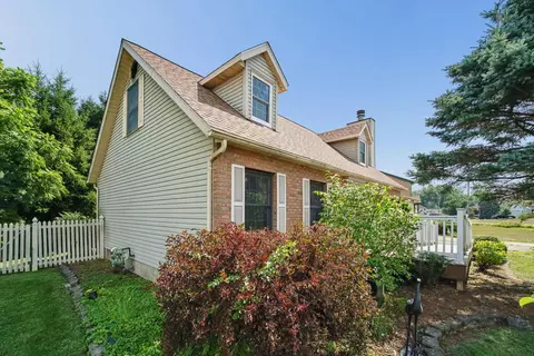 Exterior - 263 Clark Dr, Circleville, OH 43113 photo 10 of 14