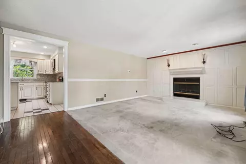 Living - 263 Clark Dr, Circleville, OH 43113 photo 5 of 5