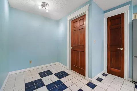Entry Way - 263 Clark Dr, Circleville, OH 43113 photo 2 of 4