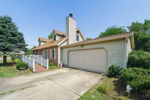 Exterior - 263 Clark Dr, Circleville, OH 43113 photo 11 of 14