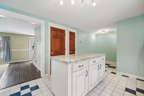 Entry Way - 263 Clark Dr, Circleville, OH 43113 photo 3 of 4