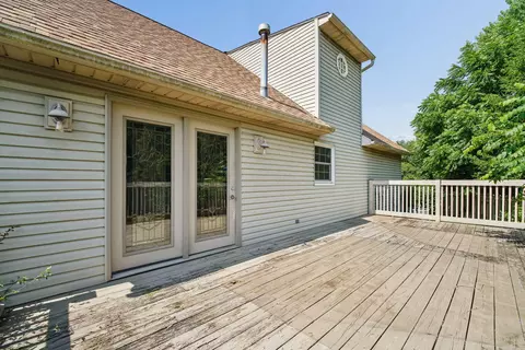Exterior - 263 Clark Dr, Circleville, OH 43113 photo 4 of 14
