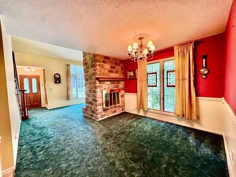 Dining - 31044 Mays Rd, Logan, OH 43138 photo 1 of 2