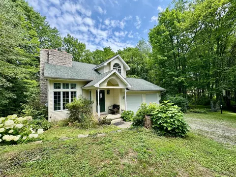 Exterior - 31044 Mays Rd, Logan, OH 43138 photo 11 of 12