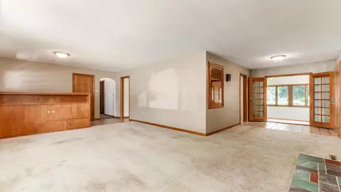 36 W 9th St, Dresden, OH 43821 photo 2
