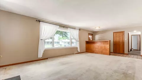 36 W 9th St, Dresden, OH 43821 photo 4
