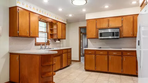 36 W 9th St, Dresden, OH 43821 photo 6