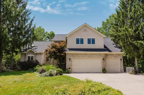 3694 Waverly Place Dr, Lewis Center, OH 43035