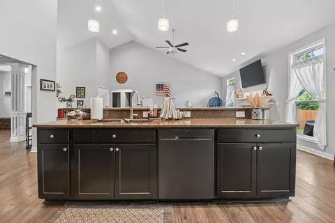 Kitchen - 6095 Appleman Rd SE, Newark, OH 43056 photo 1 of 2