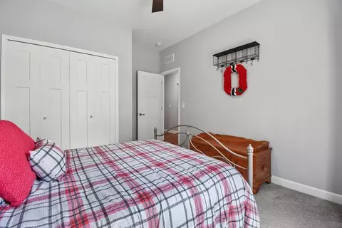 Bedroom - 6095 Appleman Rd SE, Newark, OH 43056 photo 4 of 6