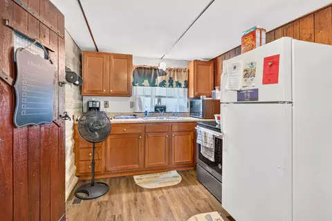 Kitchen - 545 Vine St, Logan, OH 43138 photo 1 of 3