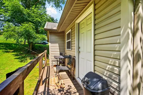 Exterior - 545 Vine St, Logan, OH 43138 photo 13 of 18
