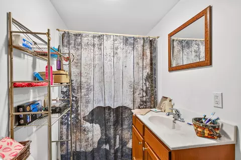 Bath - 545 Vine St, Logan, OH 43138 photo 1 of 1
