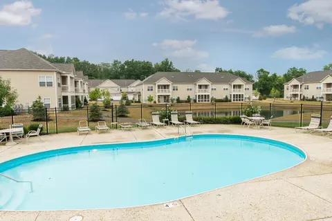 1413 Carylake Cir, Columbus, OH 43240