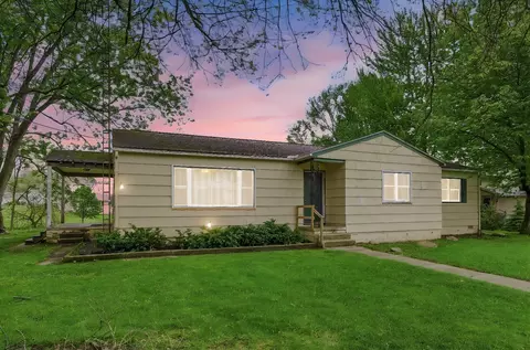 4638 Locustgrove Rd, Sulphur Springs, OH 44881