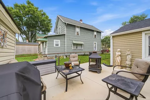 Exterior - 906 Garfield St, Marion, OH 43302 photo 10 of 12