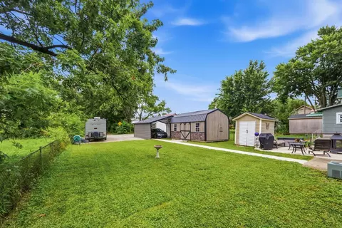 Exterior - 906 Garfield St, Marion, OH 43302 photo 11 of 12