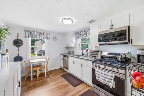 Kitchen - 906 Garfield St, Marion, OH 43302 photo 1 of 5