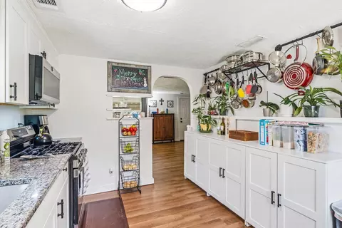 Kitchen - 906 Garfield St, Marion, OH 43302 photo 5 of 5