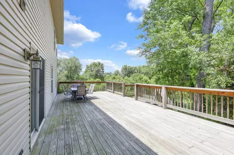 Exterior - 8258 Lancaster Rd, Hebron, OH 43025 photo 10 of 20