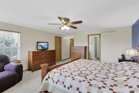 Bedroom - 8258 Lancaster Rd, Hebron, OH 43025 photo 11 of 13
