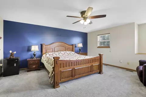 Bedroom - 8258 Lancaster Rd, Hebron, OH 43025 photo 9 of 13