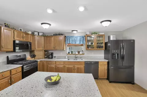 Kitchen - 8258 Lancaster Rd, Hebron, OH 43025 photo 4 of 5