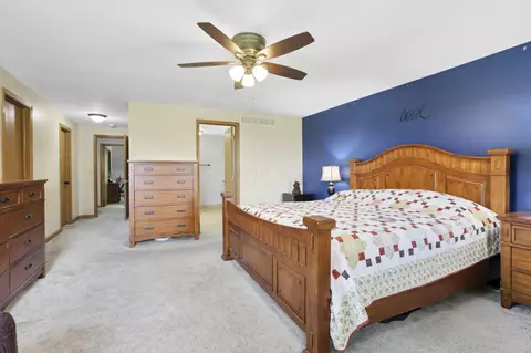 Bedroom - 8258 Lancaster Rd, Hebron, OH 43025 photo 10 of 13