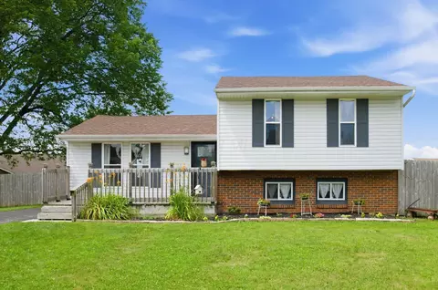 793 Larri Ct, West Jefferson, OH 43162
