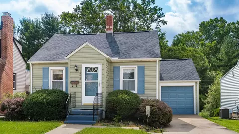 1928 Euclid Ave, Zanesville, OH 43701