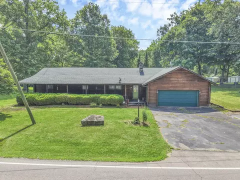 13426 Shell Beach Rd NE, Thornville, OH 43076