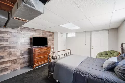 Bedroom - 1801 Beacon St, Springfield, OH 45505 photo 11 of 12