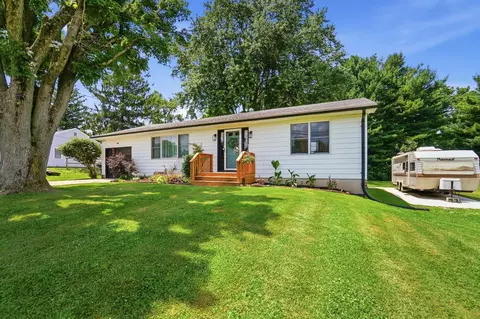 Exterior - 1801 Beacon St, Springfield, OH 45505 photo 3 of 21