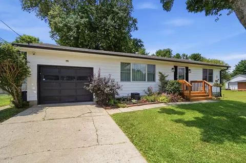 Exterior - 1801 Beacon St, Springfield, OH 45505 photo 5 of 21