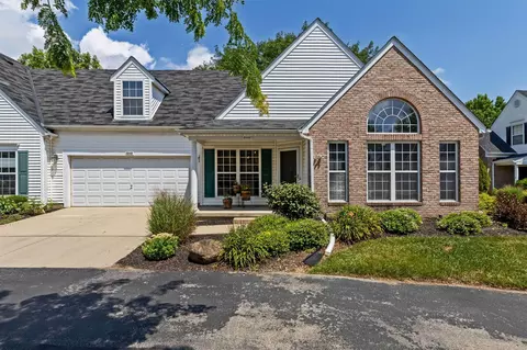 8648 Lazelle Village Dr, Lewis Center, OH 43035