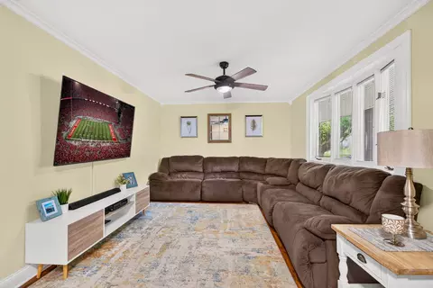 Living - 10440 Borror Rd, Orient, OH 43146 photo 2 of 5