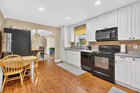 Kitchen - 10440 Borror Rd, Orient, OH 43146 photo 3 of 4