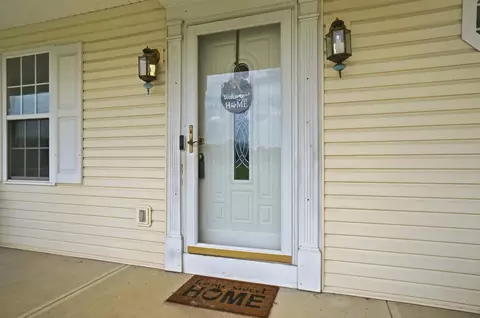Entry Way - 27611 Kime Holderman Rd, Circleville, OH 43113 photo 1 of 3