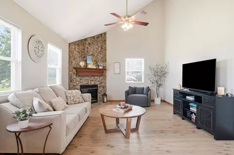Living - 27611 Kime Holderman Rd, Circleville, OH 43113 photo 3 of 8