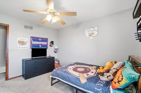 Bedroom - 27611 Kime Holderman Rd, Circleville, OH 43113 photo 6 of 12
