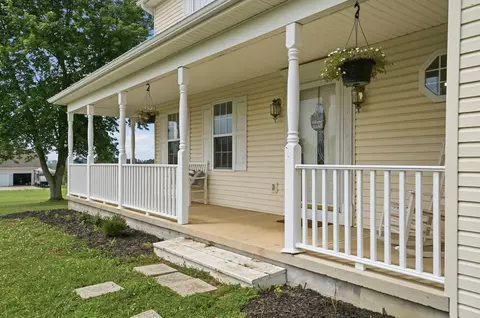 Exterior - 27611 Kime Holderman Rd, Circleville, OH 43113 photo 9 of 30