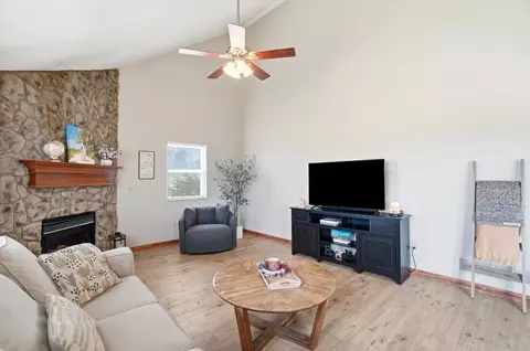 Living - 27611 Kime Holderman Rd, Circleville, OH 43113 photo 2 of 8