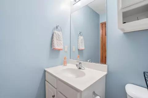 Bath - 27611 Kime Holderman Rd, Circleville, OH 43113 photo 10 of 10