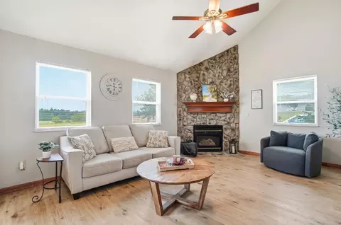 Living - 27611 Kime Holderman Rd, Circleville, OH 43113 photo 1 of 8